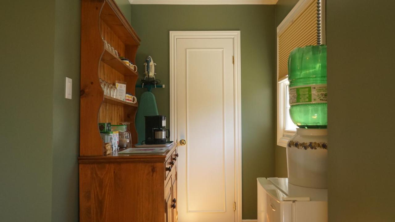 Abacot Hall Bed & Breakfast Niagara-on-the-Lake Exterior photo