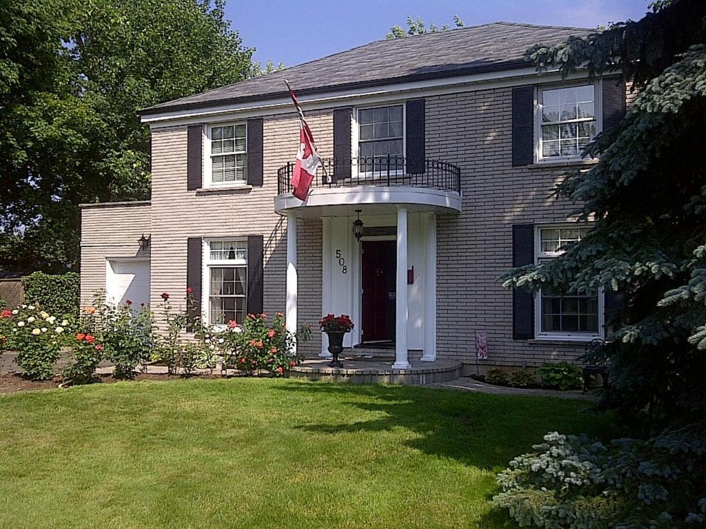 Abacot Hall Bed & Breakfast Niagara-on-the-Lake Exterior photo